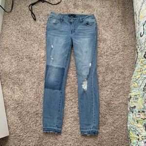 Cred NY Womens Skinny Jeans with frayed bottoms